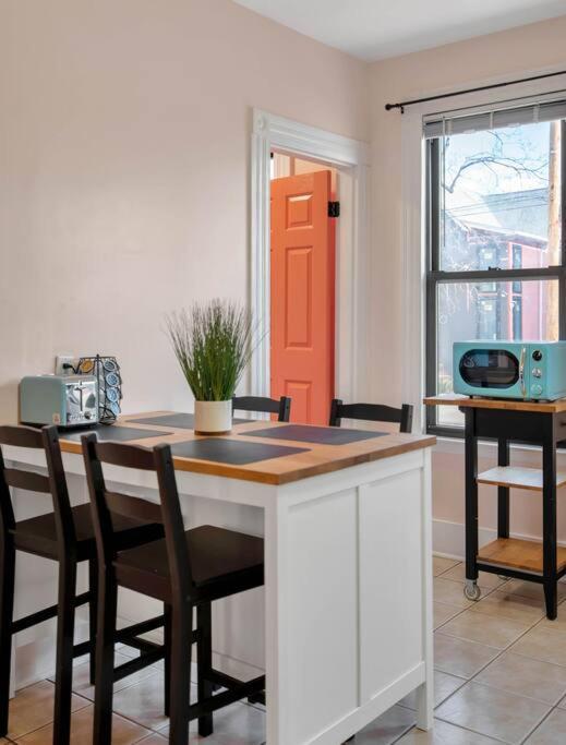 Peachy Paradise In East Rock Near Dt/Yale New Haven Exterior photo